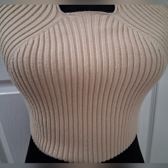 Cider Ribbed Criss Cross Cropped Halter Top A1   Size S - Picture 3 of 14